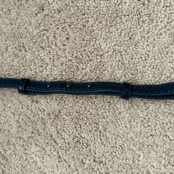 BCBGeneration navy crossbody bag - Picture 4 of 11